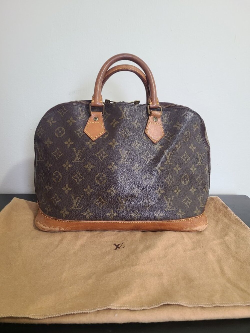 Louis Vuitton Vintage Monogram Canvas Alma PM Satchel Handbag